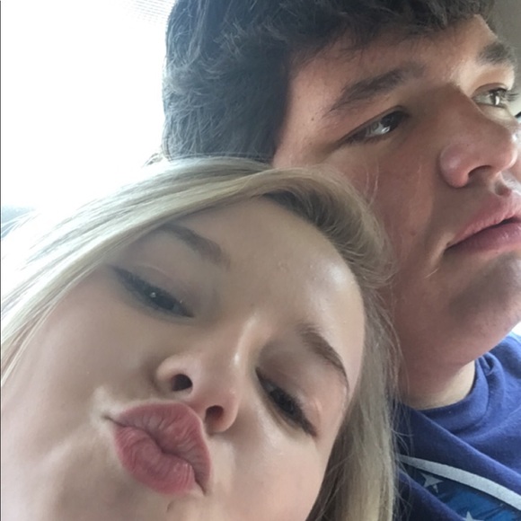 Meet your Posher, Kylie - Picture 1 of 1